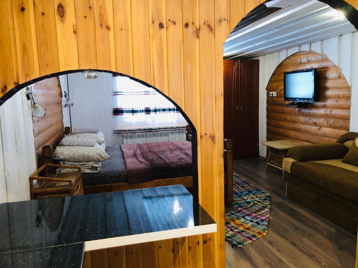 Appartamento У Віти Номер 5 Synevyrsʼka Polyana Esterno foto